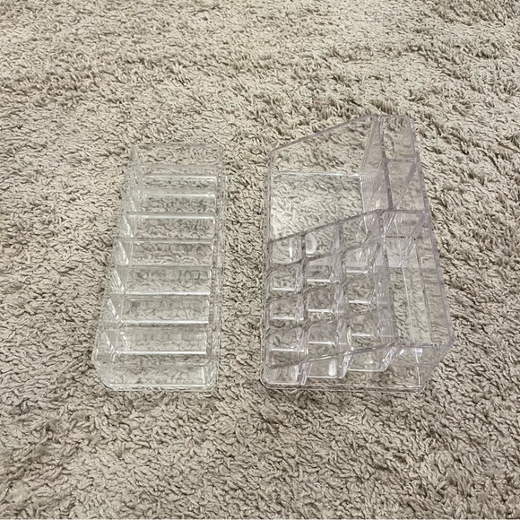 Set of Two Clear Acrylic Cosmetic Organizers - Picture 3 of 8